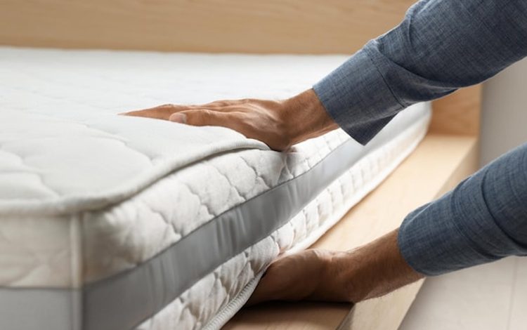 Are Firm Mattresses Really Good for Your Back? A Comprehensive Guide (Freepik)