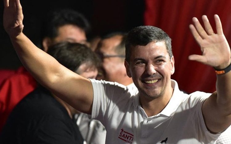 Santiago Pena Emerges Victorious in Paraguay's Presidential Election (AFP/NORBERTO DUARTE)